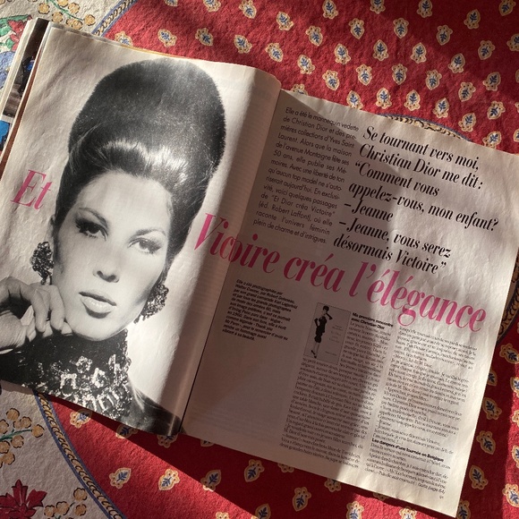 Paris Match Magazine I 1997 I Princess Caroline I H.R.H. of Hanover - Picture 7 of 16